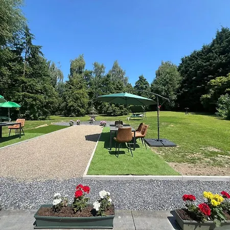 Le Grand Jardin Bed and Breakfast